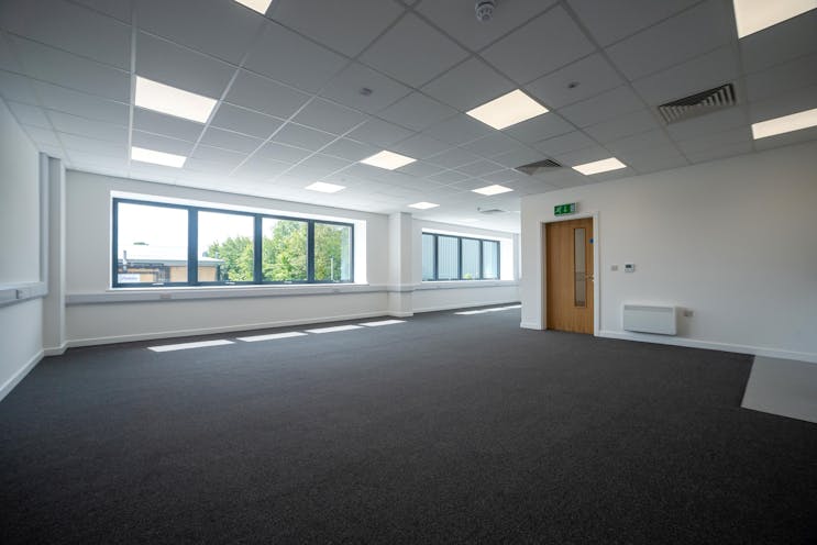 Unit 4 Millars Business Park, Wokingham, Industrial / Warehouse To Let - Unit 4 - Office.jpg