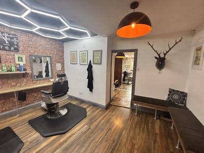 2 London Road, Waterlooville, Investment / Office / Retail For Sale - IMG_9375.JPEG