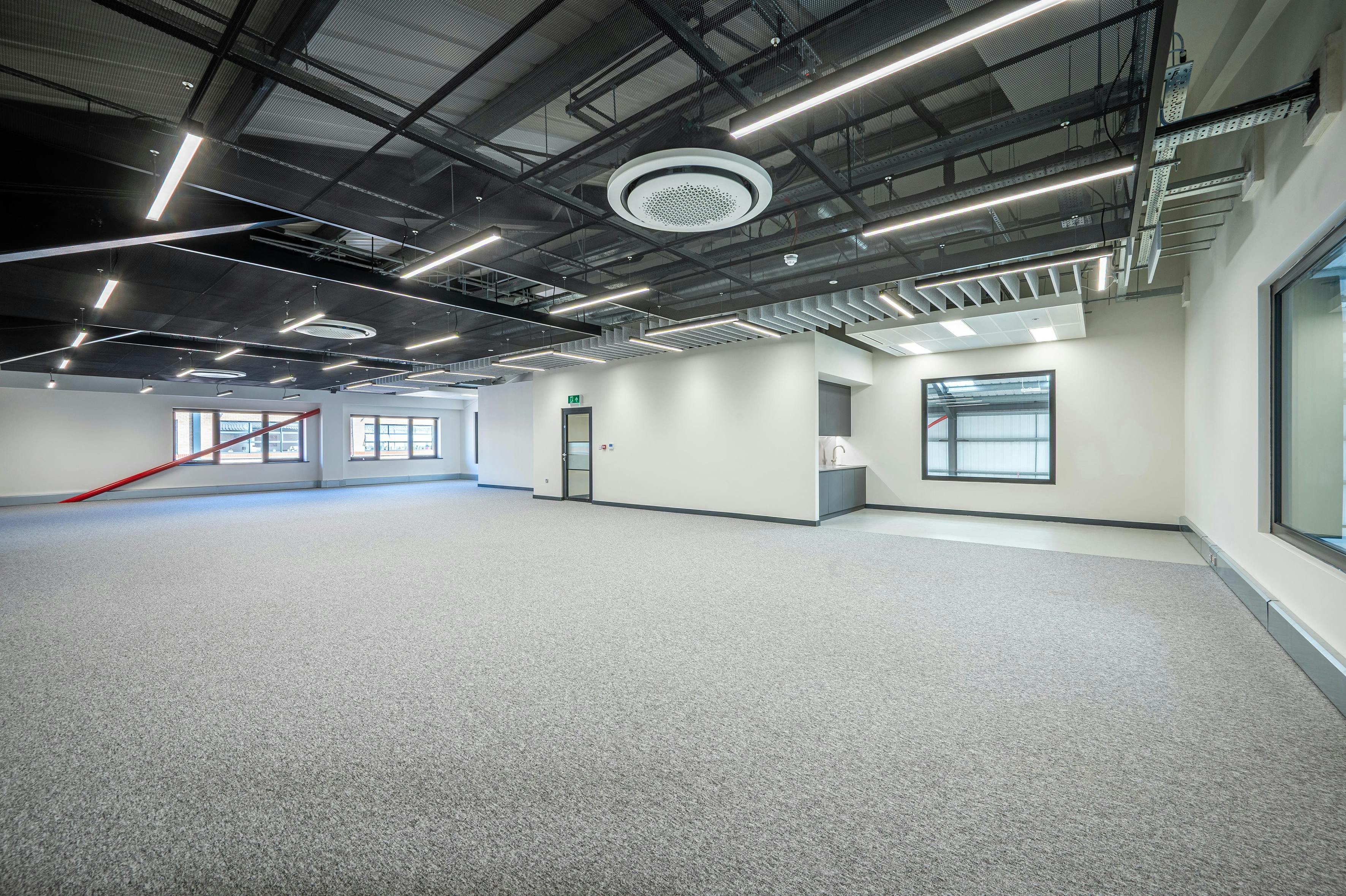 Unit D2 Heathrow West Business Park, Langley, Slough, Berkshire, Warehouse & Industrial To Let - DCL_HEATHROW WEST LANGLEY BERKS_058_30cm w.jpg