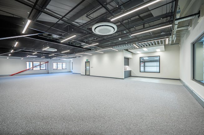 Unit D2 Heathrow West Business Park, Langley, Slough, Berkshire, Warehouse & Industrial To Let - DCL_HEATHROW WEST LANGLEY BERKS_058_30cm w.jpg