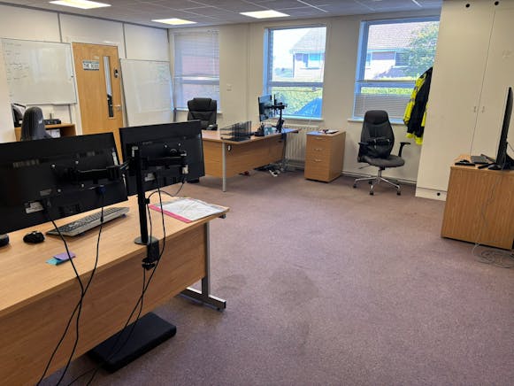 Unit 2 Princes Court, Ferndown, Office To Let - IMG_6172.JPEG