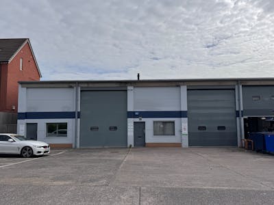 4-5 Seaton Mews, Yeovil, Industrial/Logistics To Let - IMG_2363.JPG