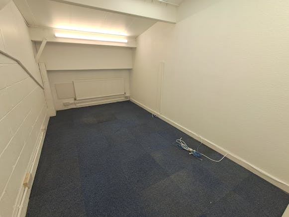 Unit 7 Progress Business Park, Progress Way, Croydon, Industrial To Let - 20250415_104020.jpg
