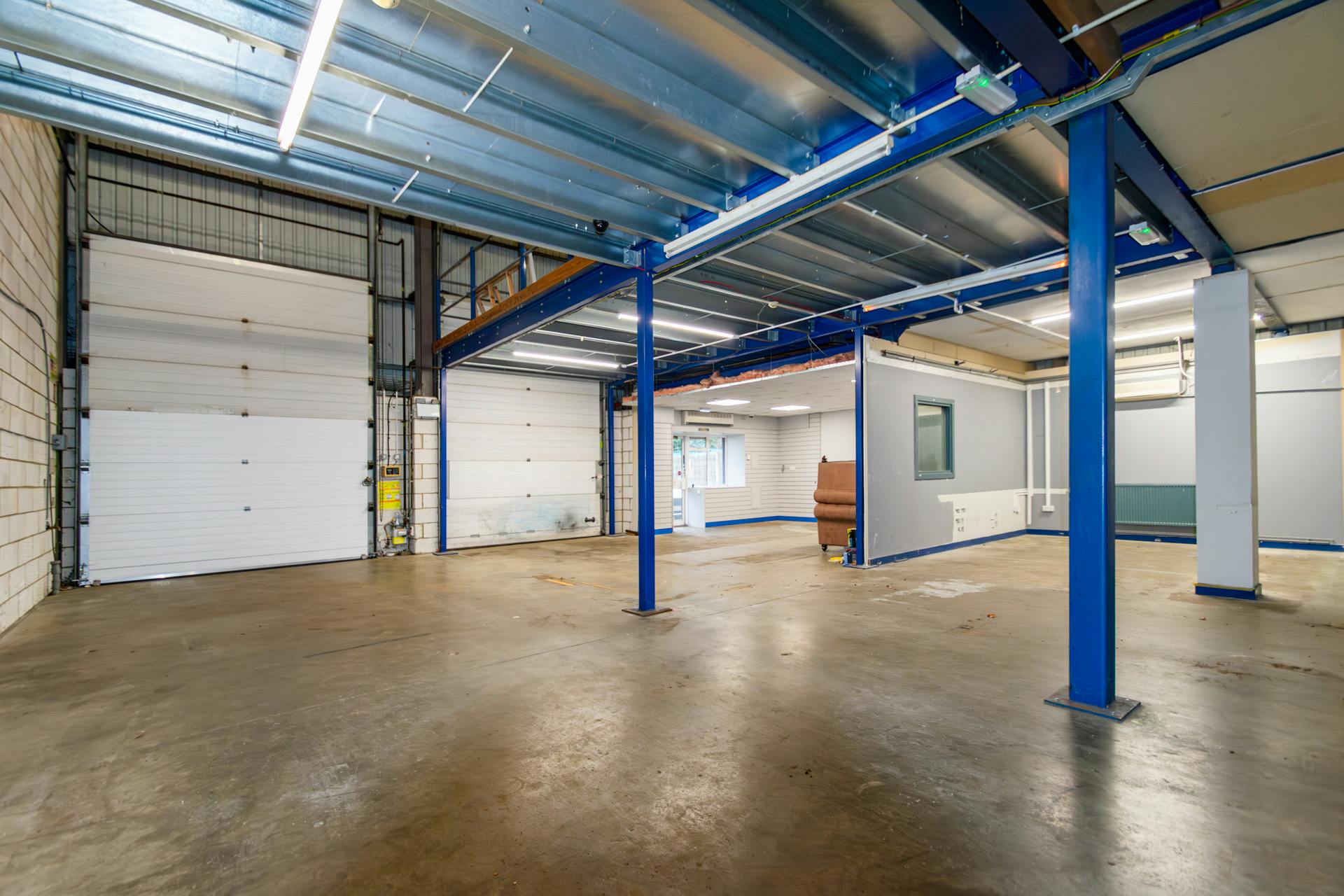 Industrial Unit in Ringwood - photo 2