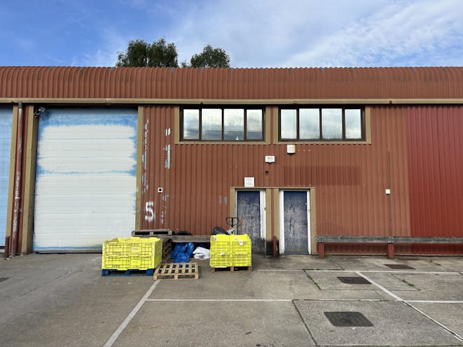 Unit 5 Bentley Park, Alton, Warehouse & Industrial For Sale - IMG_5256.jpg