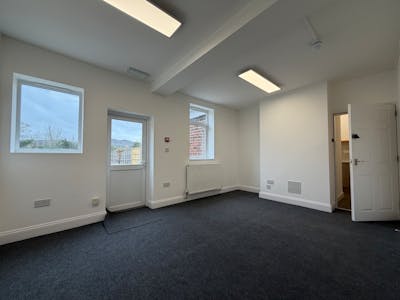 7 Queen Street, Telford, Office To Let - IN3.jpeg