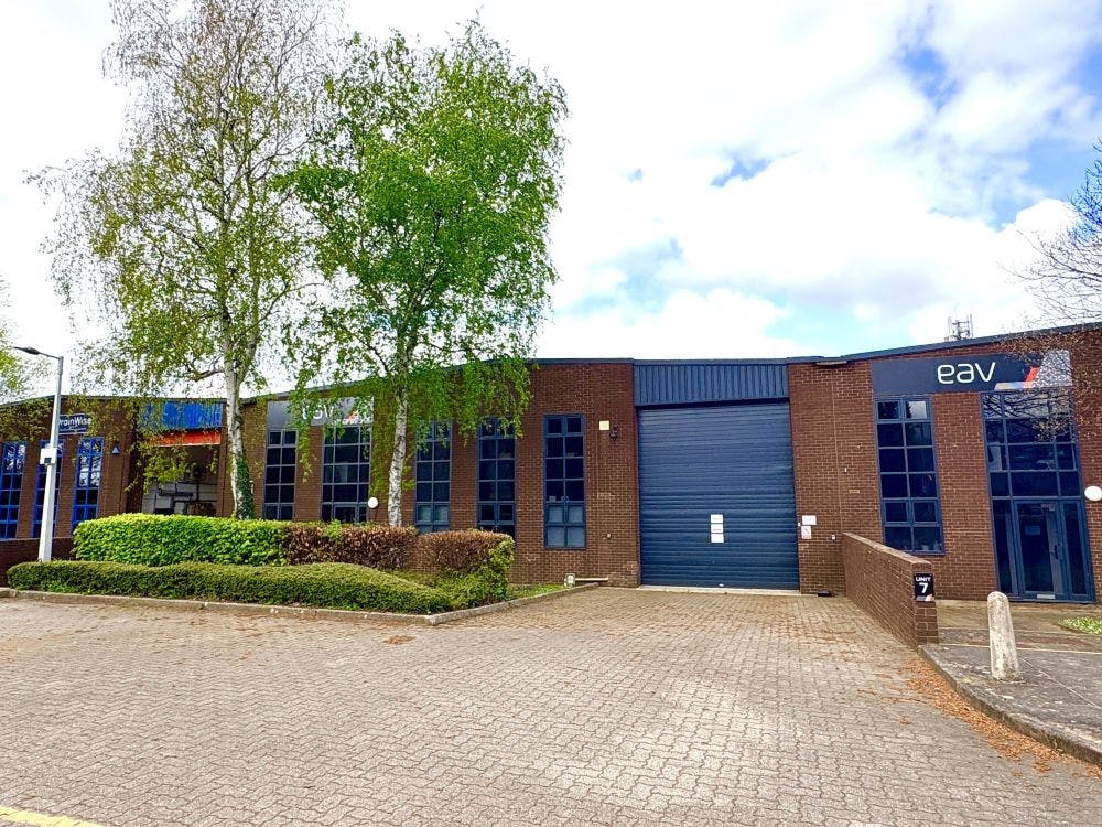 6 & 7 Wates Way, Banbury, Industrial To Let - IMG_0025.jpg