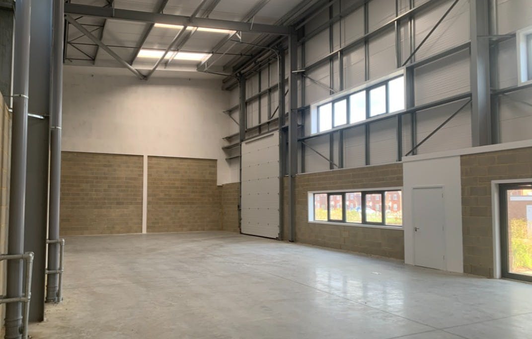 Industrial Unit in Crawley - photo 2