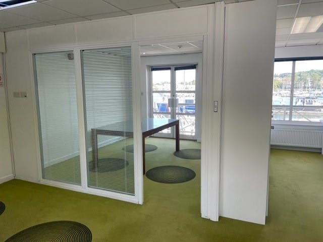 Office in Southampton - photo 4
