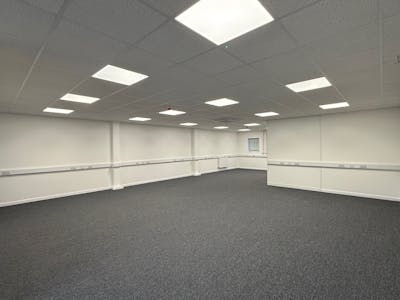 20 Shrivenham Hundred Business Park, Shrivenham, Industrial / Office / Warehouse To Let - 5.jpg