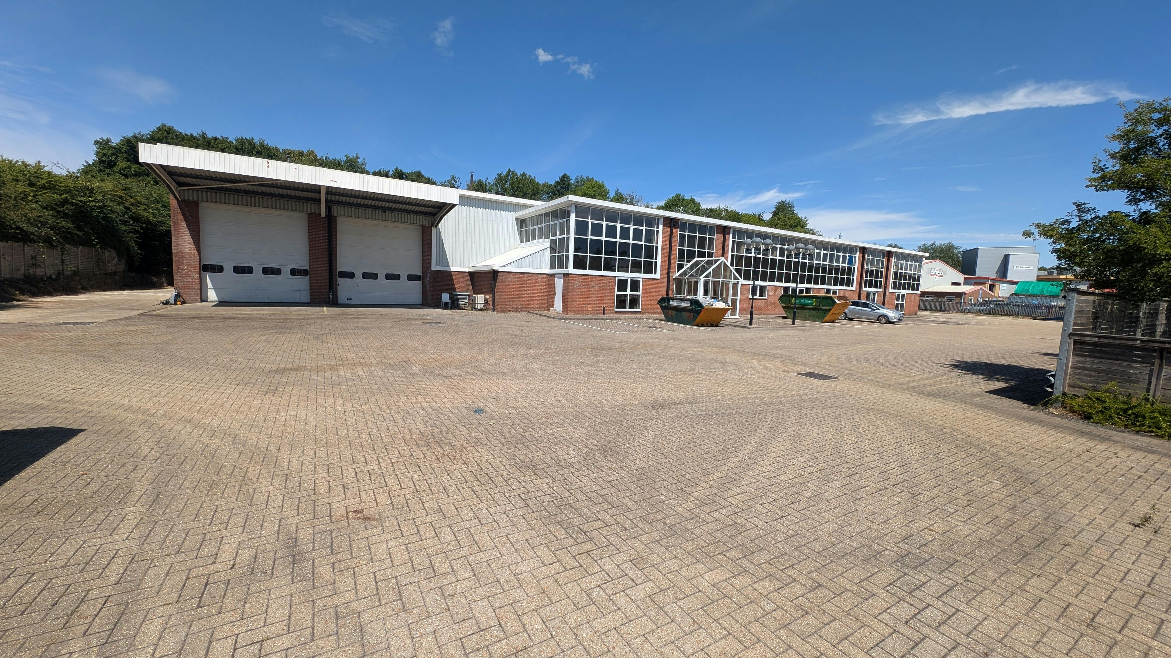 Industrial Unit in Southampton - photo 2