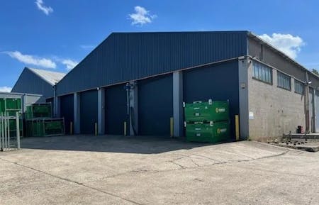 Unit A1 Vale Industrial Estate, Watford, Industrial / Light Industrial / Warehouse To Let - 4.jpg