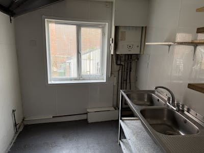 1b Bridge Street, Stourport-on-Severn, Restaurant / Retail For Sale - IMG_9703.JPG