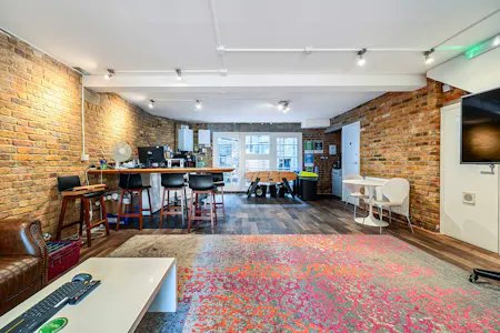 2 Printing House Yard, London, Office To Let - 1530223 (11).jpg