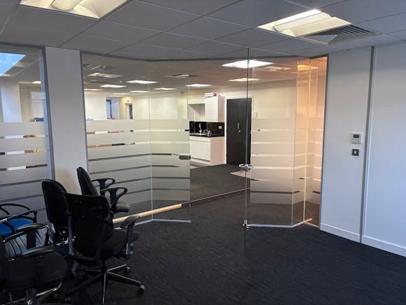 53A Theobald Street, Borehamwood, Offices To Let - 3.jpg