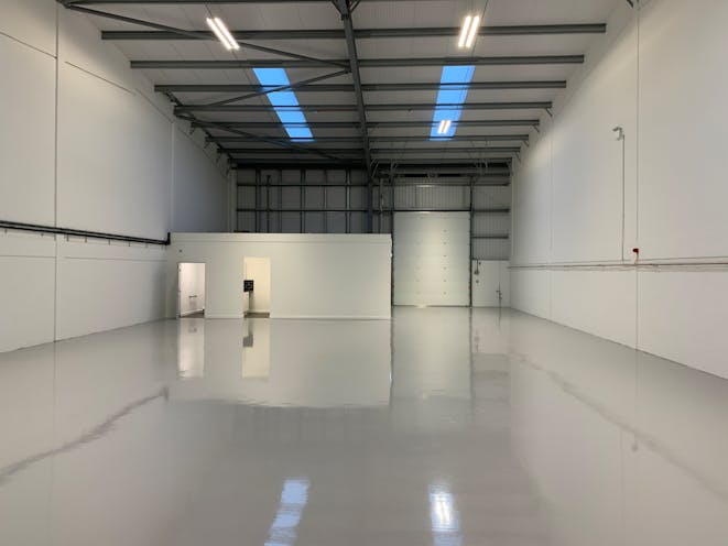 Units 4 & 5 Reading Trade Centre, Reading, Industrial / Warehouse To Let - Unit 4