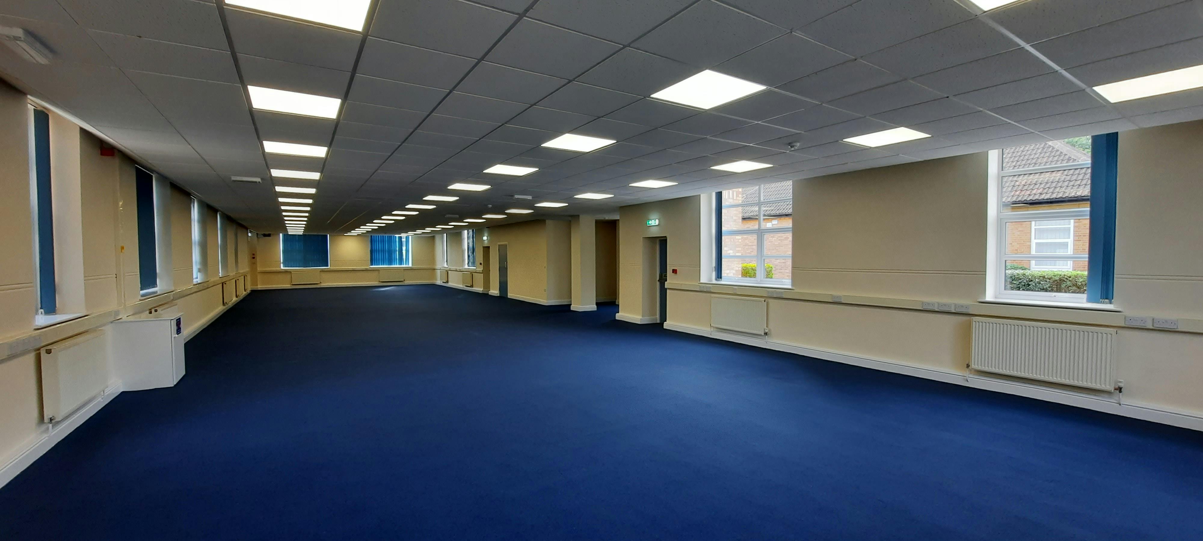 Office in Kidderminster - photo 2