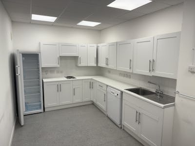 Unit 3 Falcon Court, London, Industrial To Let - IMG_6991.jpg