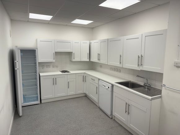 Unit 3 Falcon Court, London, Industrial To Let - IMG_6991.jpg