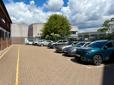 Unit 1-2, Prescott Road, Slough, Office / Industrial / Warehouse To Let - IMG_8027.JPEG