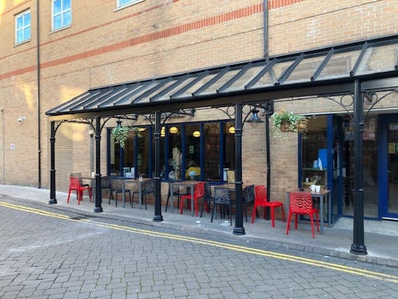 120-124 King Street, Hammersmith, D1 / Investment / Retail For Sale - Side outdoor seating.jpg