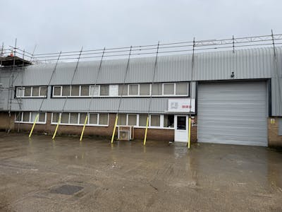 Unit 2, Wokingham, Industrial / Warehouse Lease Assignment - Front aspect