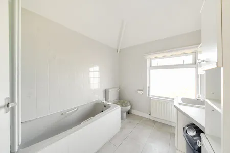19A Helredale Road, Whitby, Residential For Sale - 1500908 (12).JPG