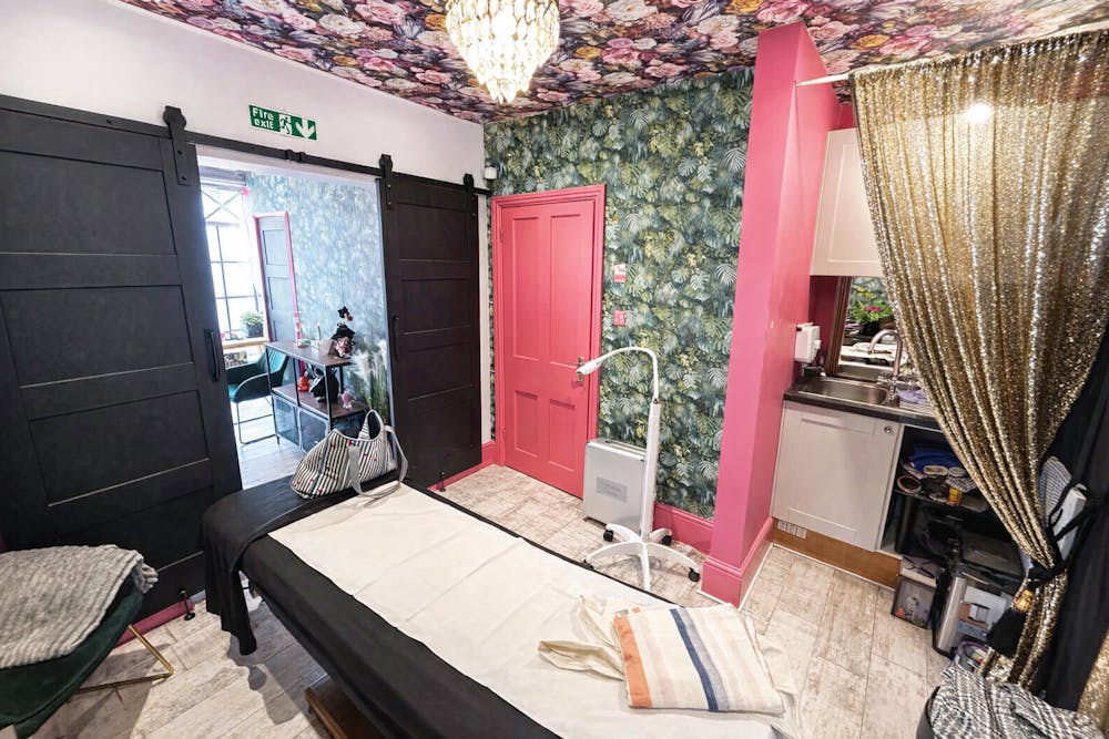 2 & 2A Abbott Street - retail edited 3.png