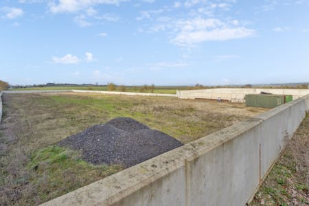Land On The West Side Of Rycote Lane, Thame, Open Storage To Let - DSC04515  800px.jpg