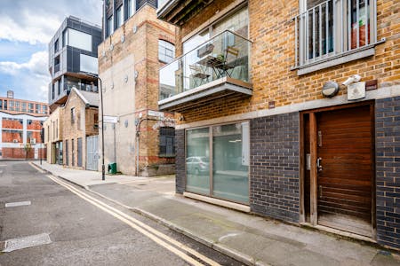 Ground & Lower Ground Floor, 32 Gransden Avenue, London, Office To Let - Gransden Ave 32  23.jpg