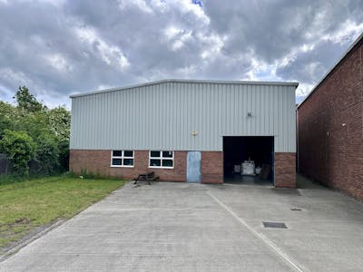 Units at Bridge House, Princes Risborough, Industrial To Let - IMG_6575.jpeg