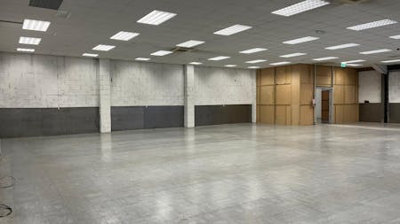 209 Bury New Road, Manchester, Leisure / Retail / Industrial / Warehouse To Let / For Sale - PHOTO20251217100625jpg7.jpg