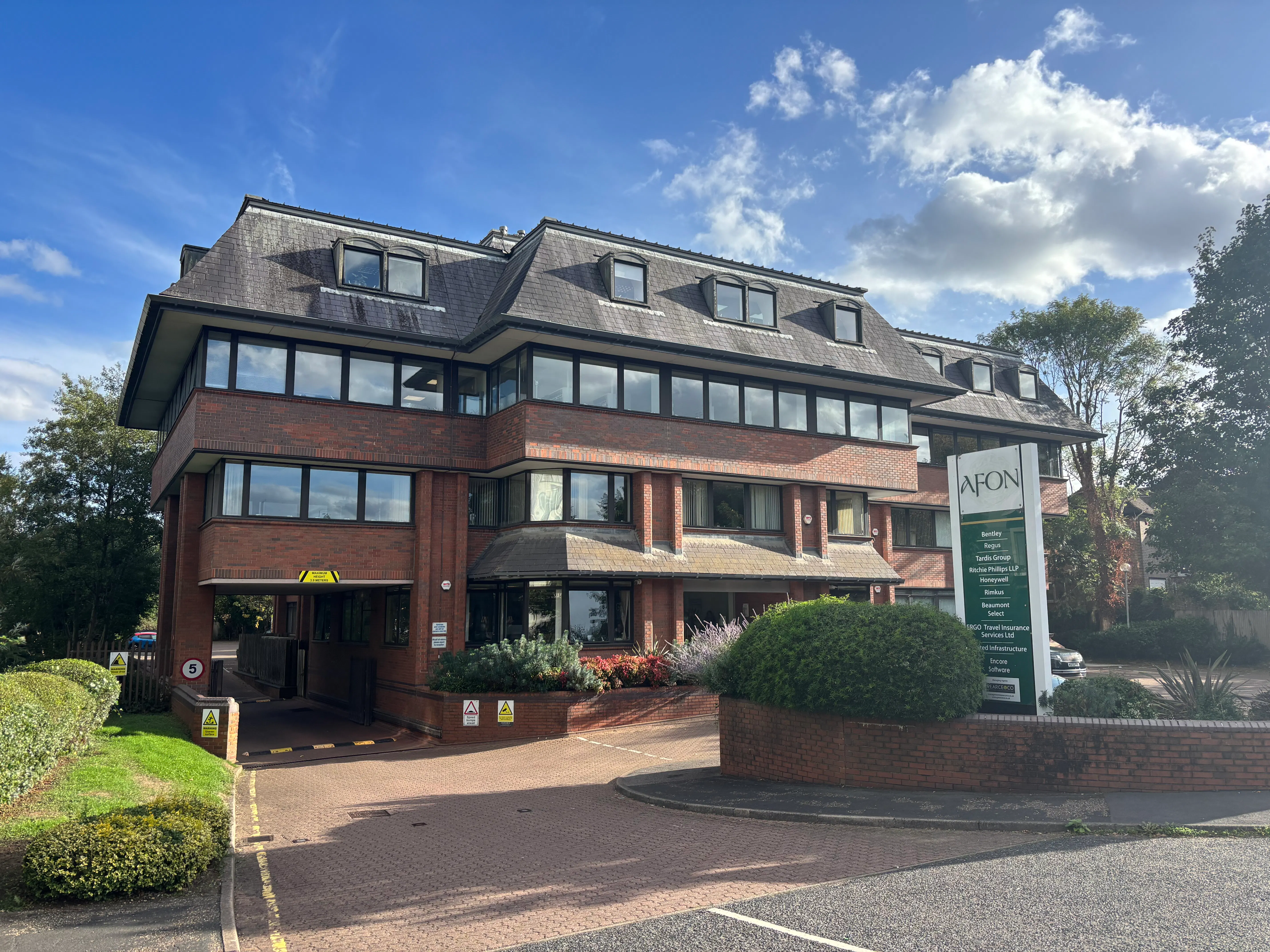 3rd Floor (North) Suite, Afon, Horsham, Office To Let - IMG_6692.jpeg