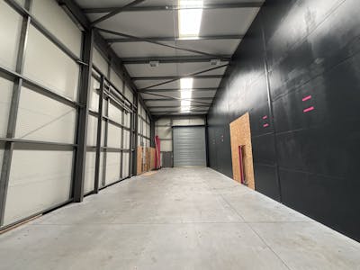 Unit 7 & 8 Woodside, Springvale Industrial Estate, Cwmbran, Industrial To Let - IMG_1752.jpg