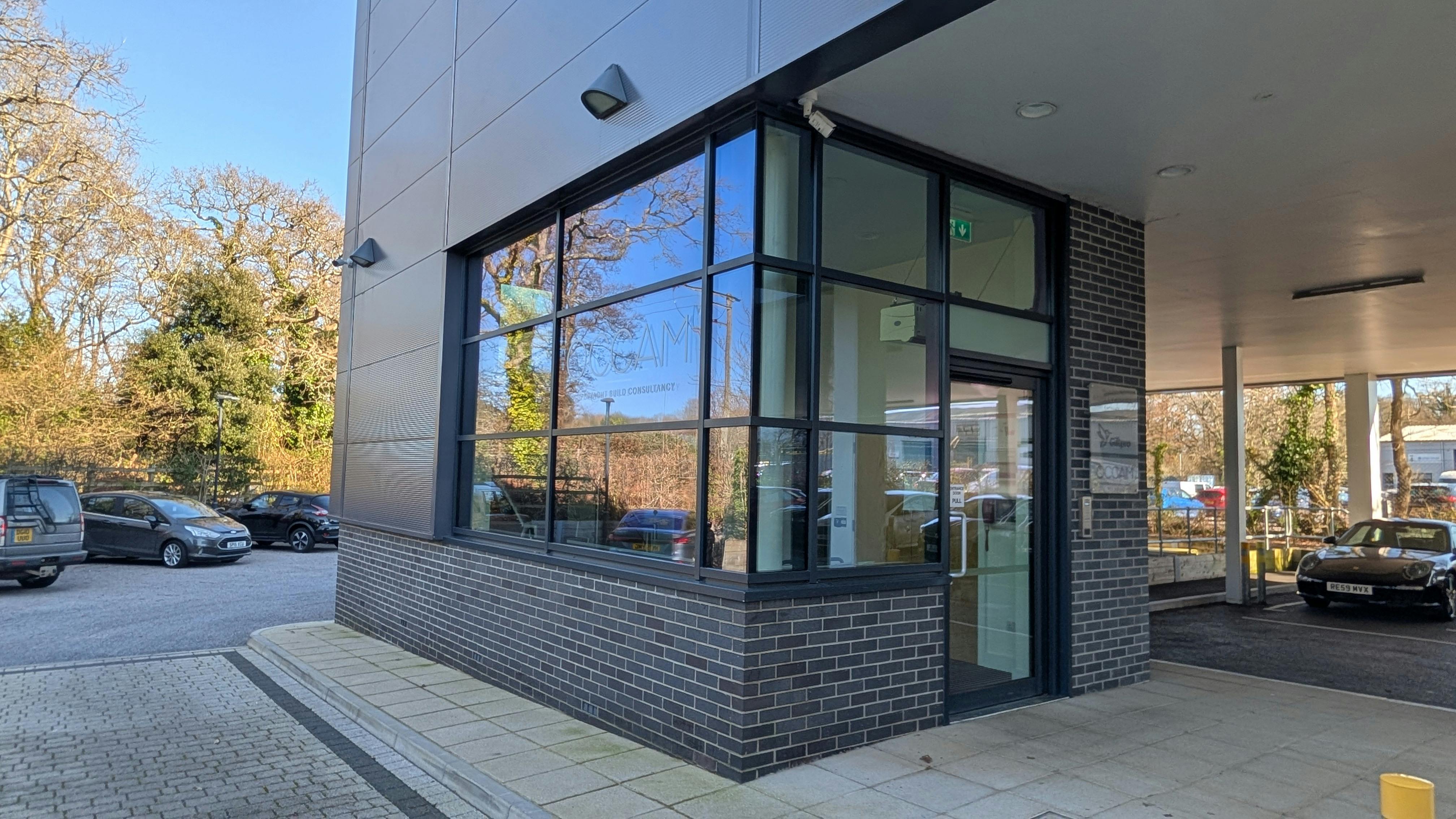 Office in Lymington - photo 3