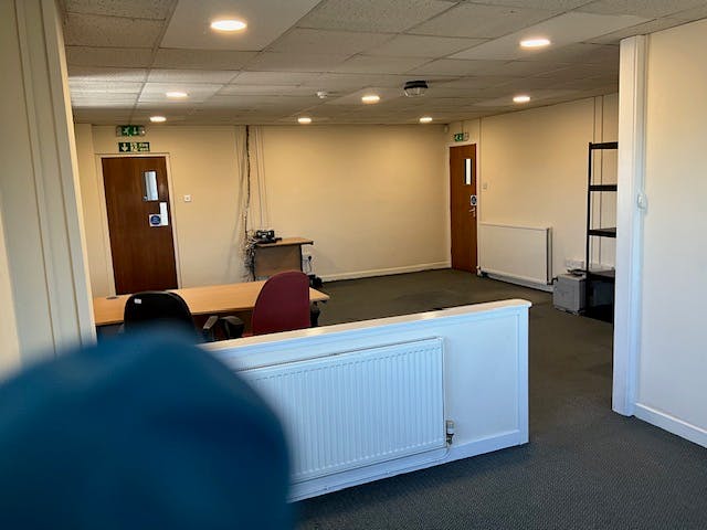 Unit 1, High Peak, Industrial / Offices To Let - thumbnail_IMG_0093.jpg