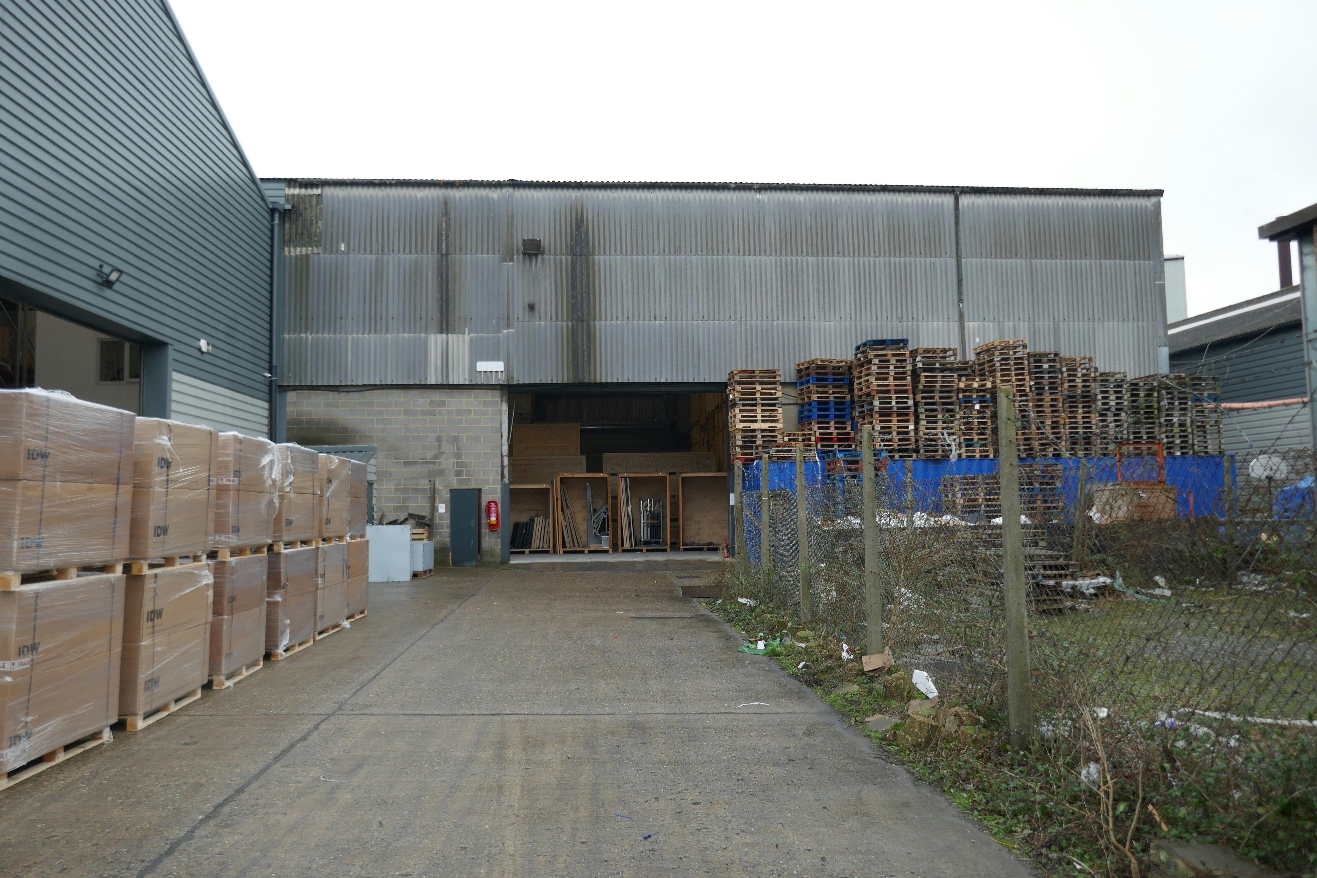 Unit G Roman House, Temple Bank, Harlow, Industrial To Let - P1040267.JPG