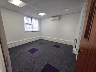 16, Capricon Centre, Cranes Farm Road, Basildon, Office To Let / For Sale - IMG20250604WA0077.jpg