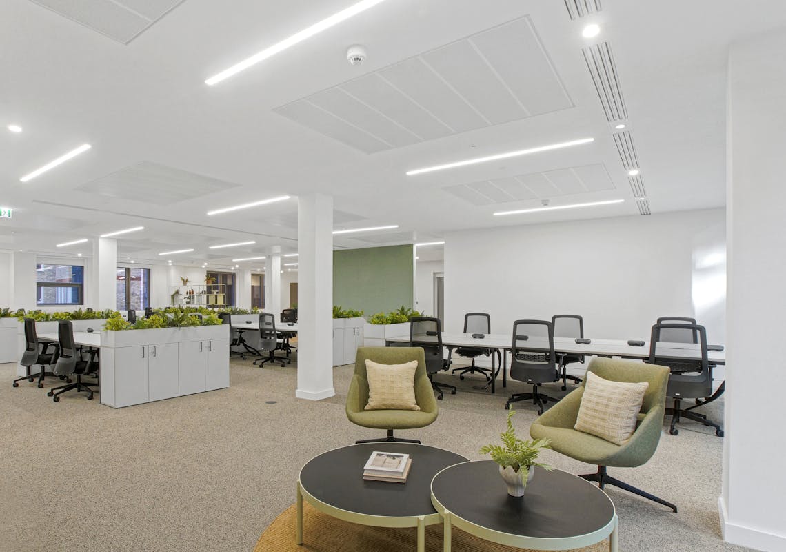 DSC09752.jpg 5 Norwich Street, Office To Let - DSC09752.jpg