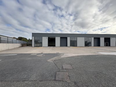 Units 18-20, Severnside Trading Estate, Textilose Road, Manchester, Industrial To Let - IMG_0879.JPG