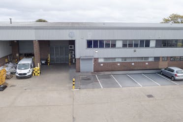 Unit 17, Britannia Industrial Estate, Poyle, Industrial / Warehouse To Let - 1_1.jpg - More details and enquiries about this property