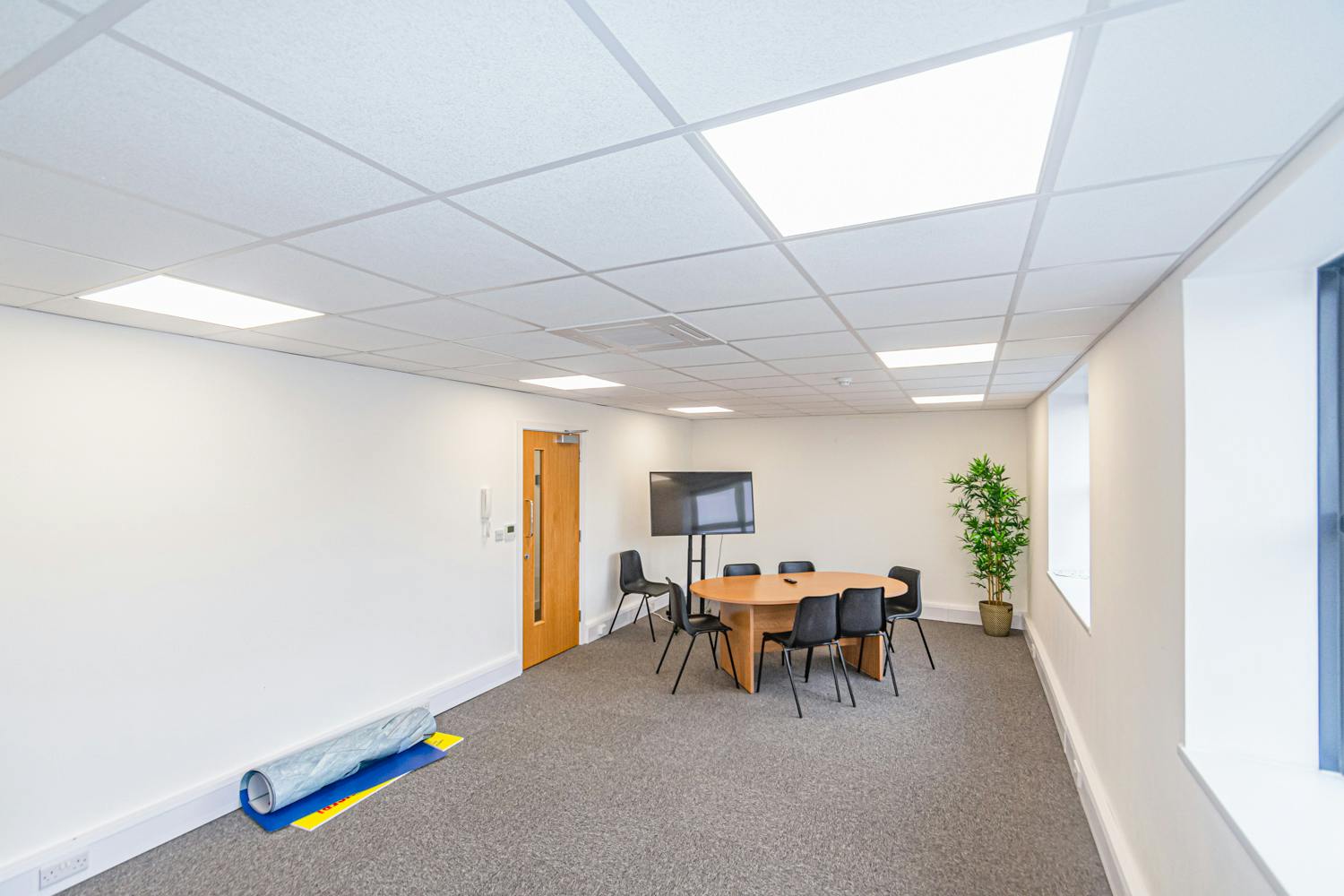 Office in Wimborne - photo 4