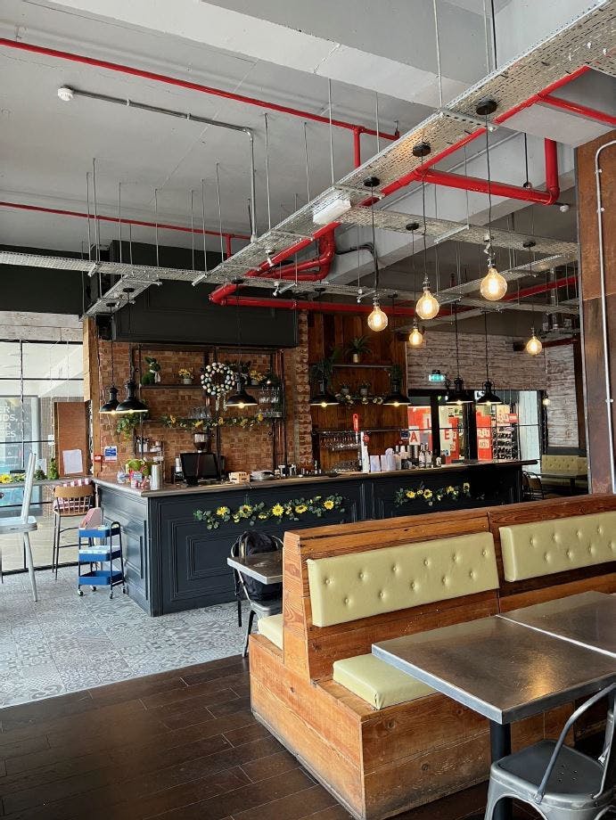 Retail/Shop in Fareham - photo 2