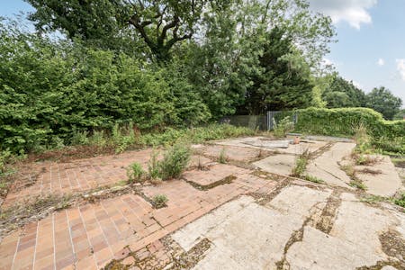 Former Meals On Wheels Depot, South Ockendon, Open Storage For Sale - 132866266880cd201ac98.JPG