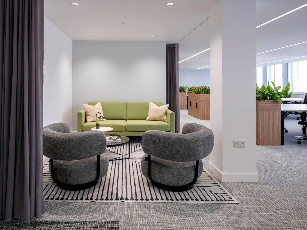 The Yards, 17 Slingsby Place, London, Office To Let - 17 Slingsbury 001.jpg