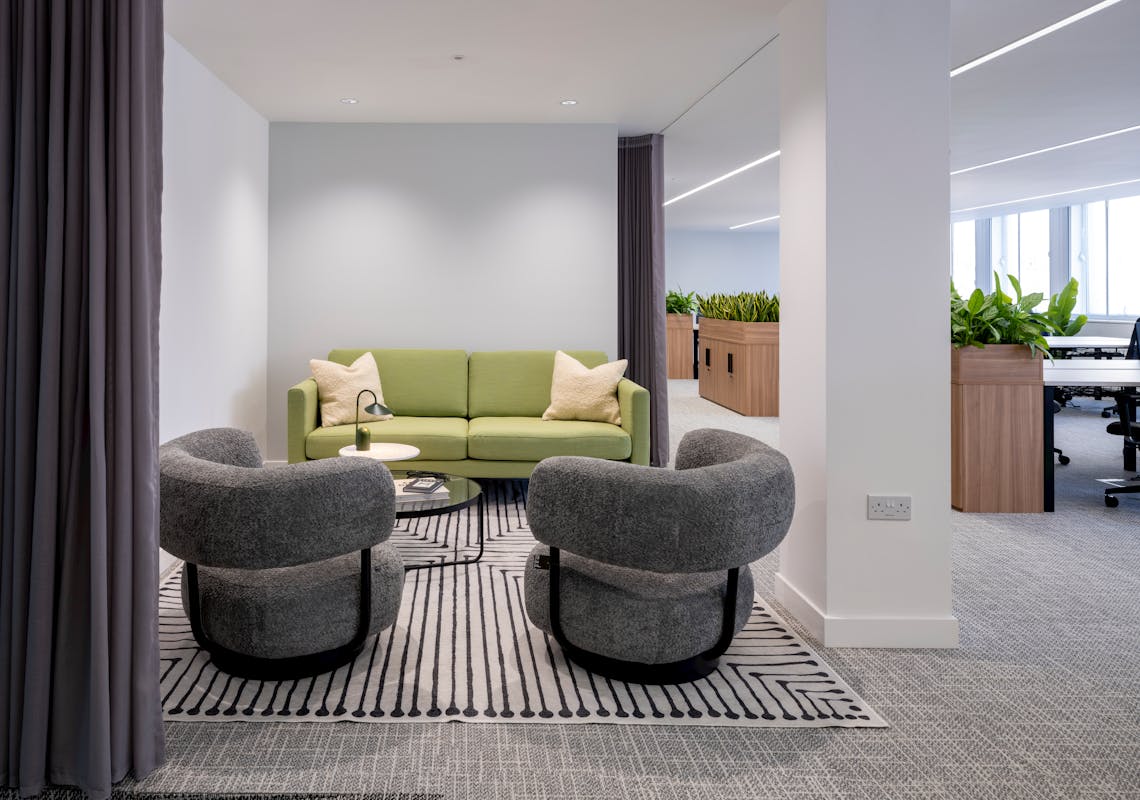 17 Slingsbury 001.jpg The Yards, 17 Slingsby Place, London, Office To Let - 17 Slingsbury 001.jpg