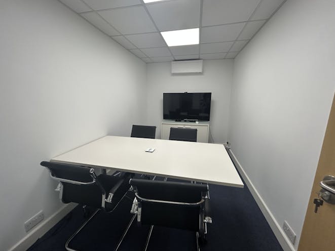Unit 34, Reading, Warehouse & Industrial To Let / For Sale - IMG_8271.jpeg
