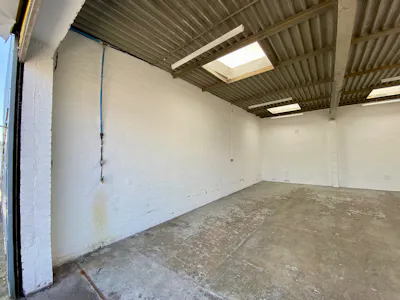 Unit S10, Newport Business Centre, Newport, Industrial To Let - S10 04.jpg