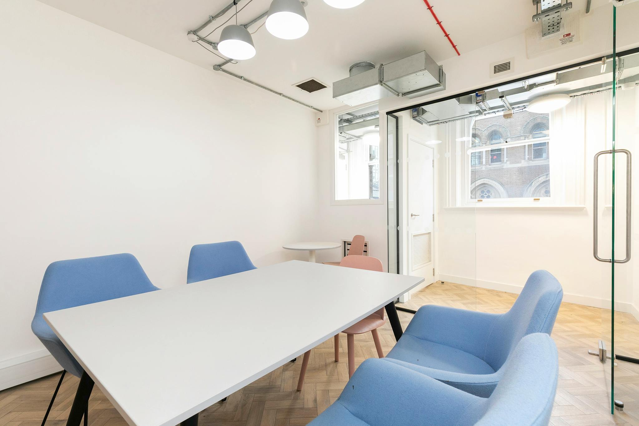 Office in London - photo 4