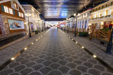 Mall of Muscat, Al Salam Street, Seeb, Retail To Let - 02.JPG